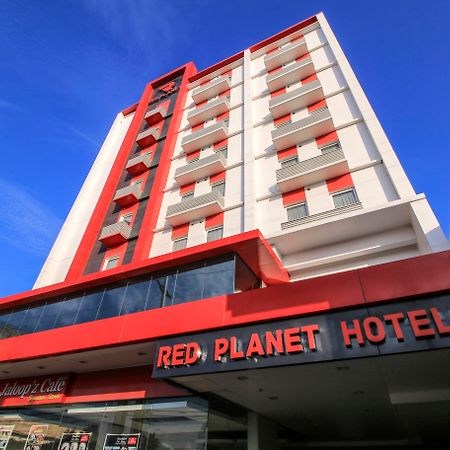 Red Planet Davao Hotel Exterior photo