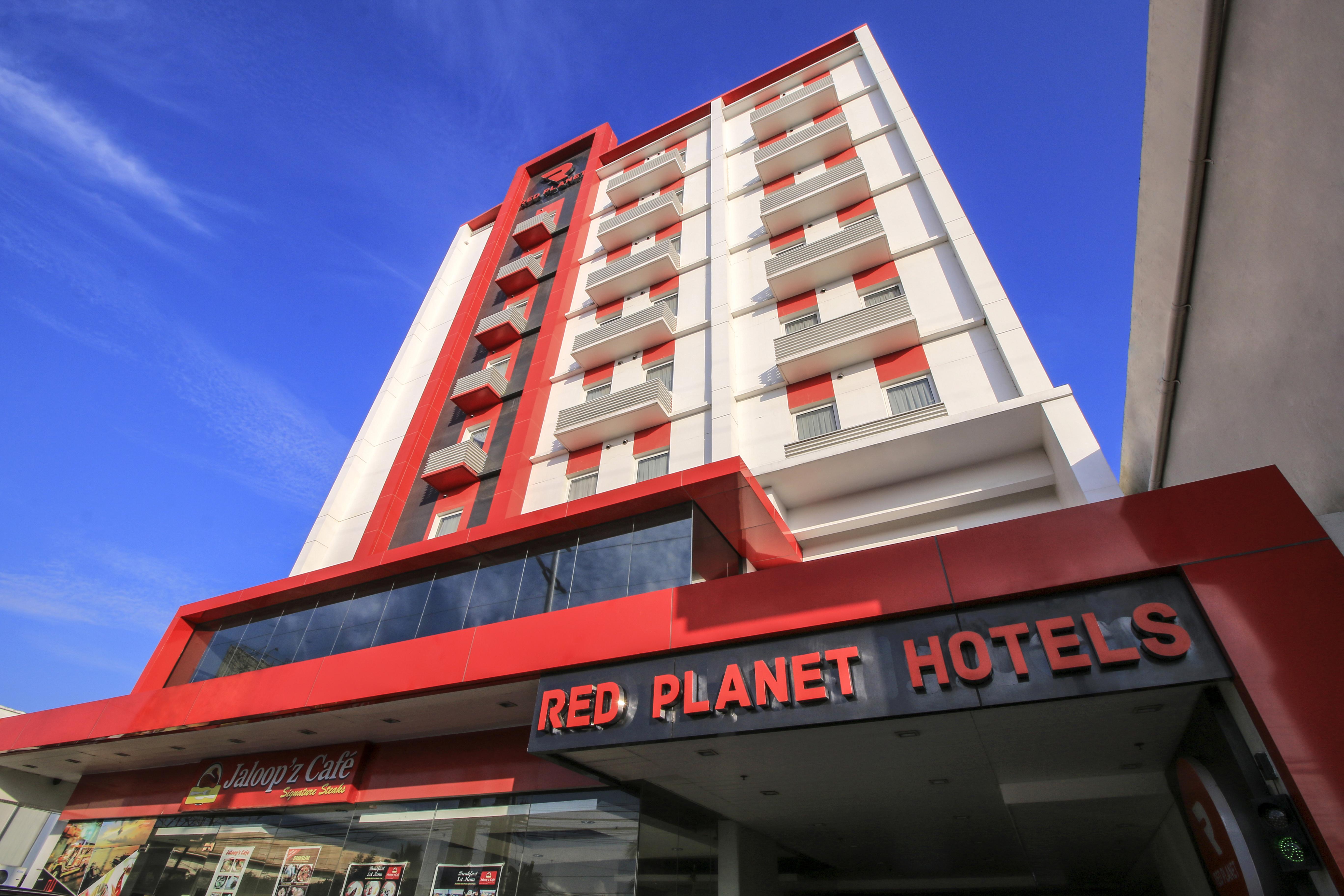 Red Planet Davao Hotel Exterior photo