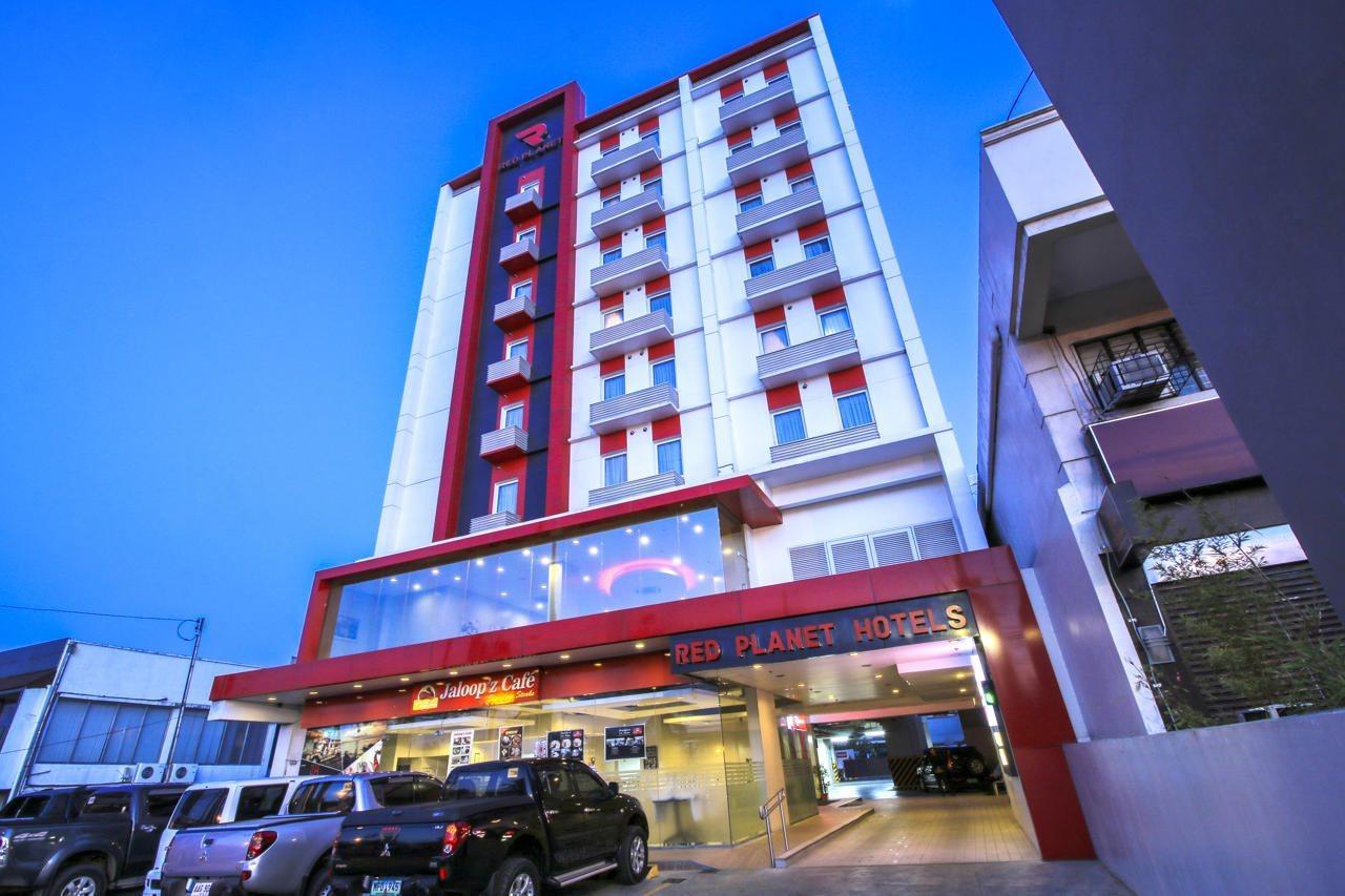 Red Planet Davao Hotel Exterior photo