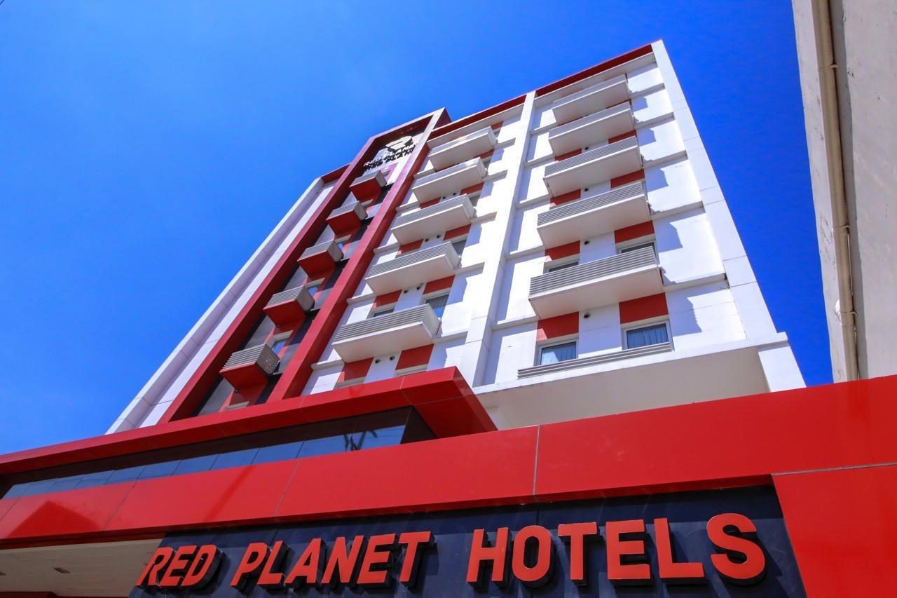 Red Planet Davao Hotel Exterior photo