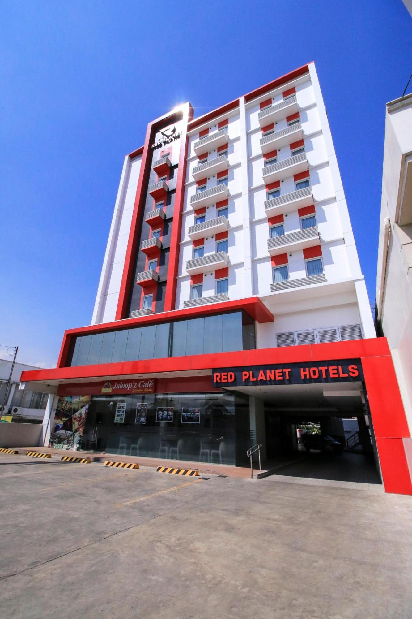 Red Planet Davao Hotel Exterior photo